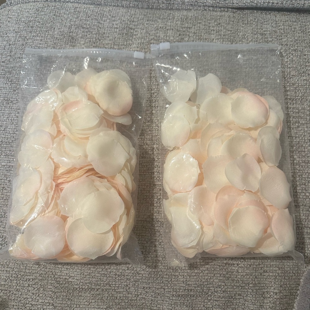 Ivory ablush Silk Rose Petals